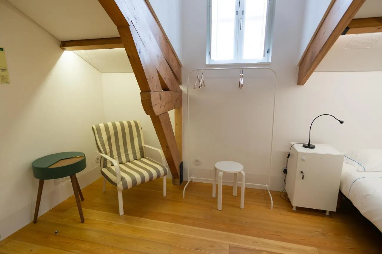 Change The World Hostels - Coimbra - Almedina 0*,  Португалия