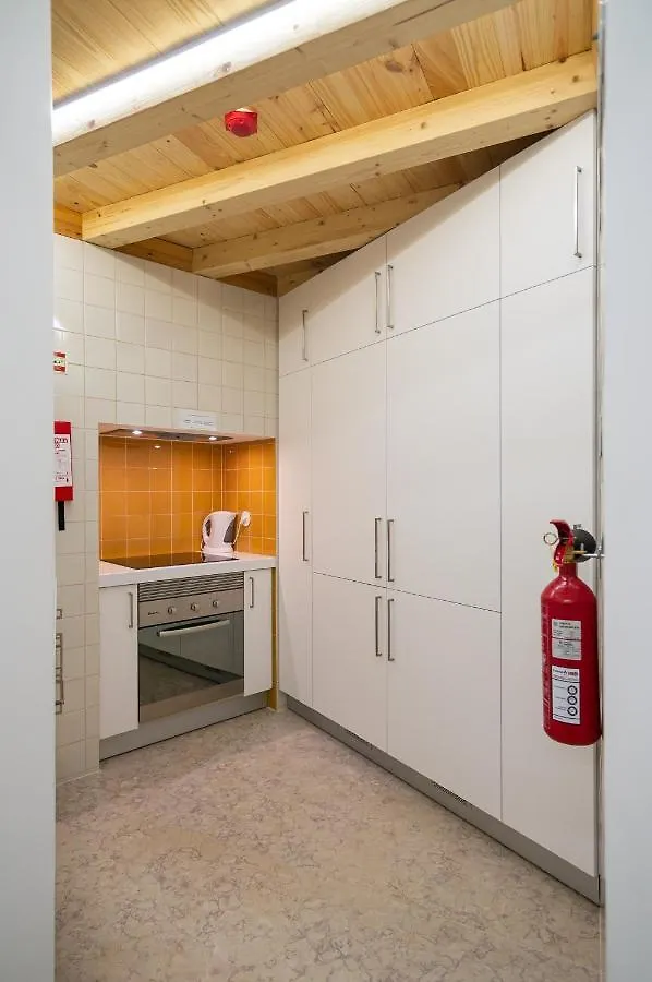 Change The World Hostels - Coimbra - Almedina
